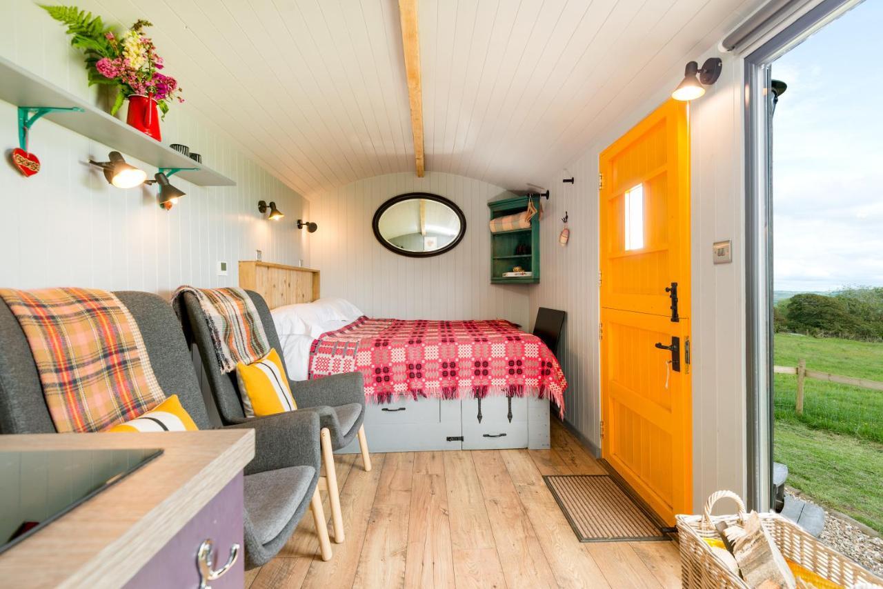 The Big Cwtch Shepherd'S Hut Kidwelly Esterno foto