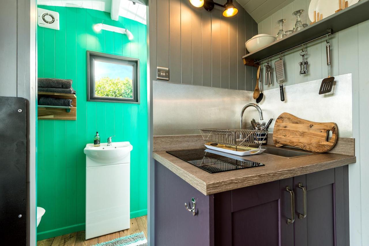 The Big Cwtch Shepherd'S Hut Kidwelly Esterno foto
