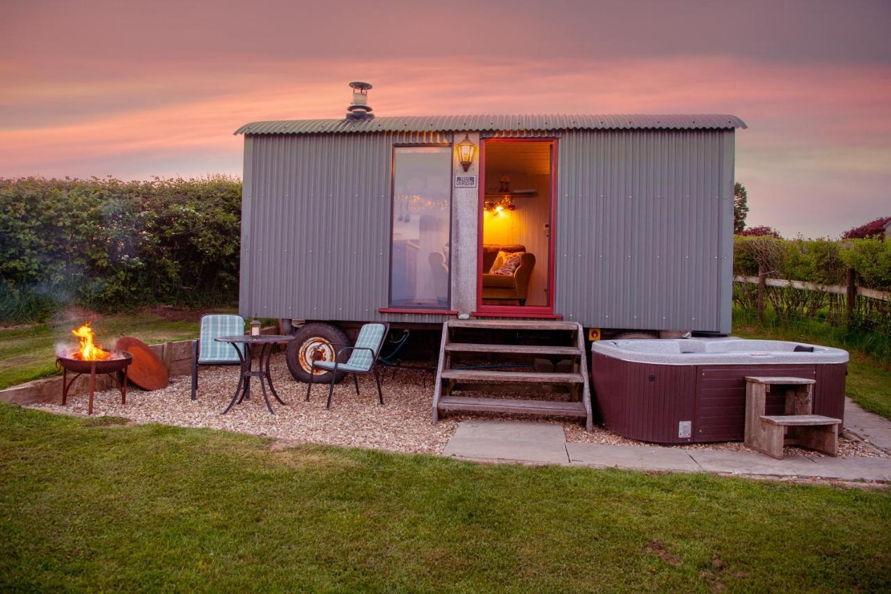 The Big Cwtch Shepherd'S Hut Kidwelly Esterno foto